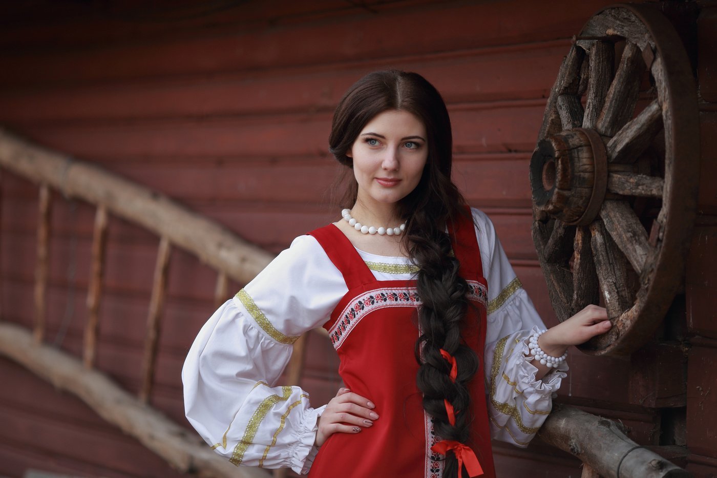 Girls in Slavic costumes in Dasmariñas
