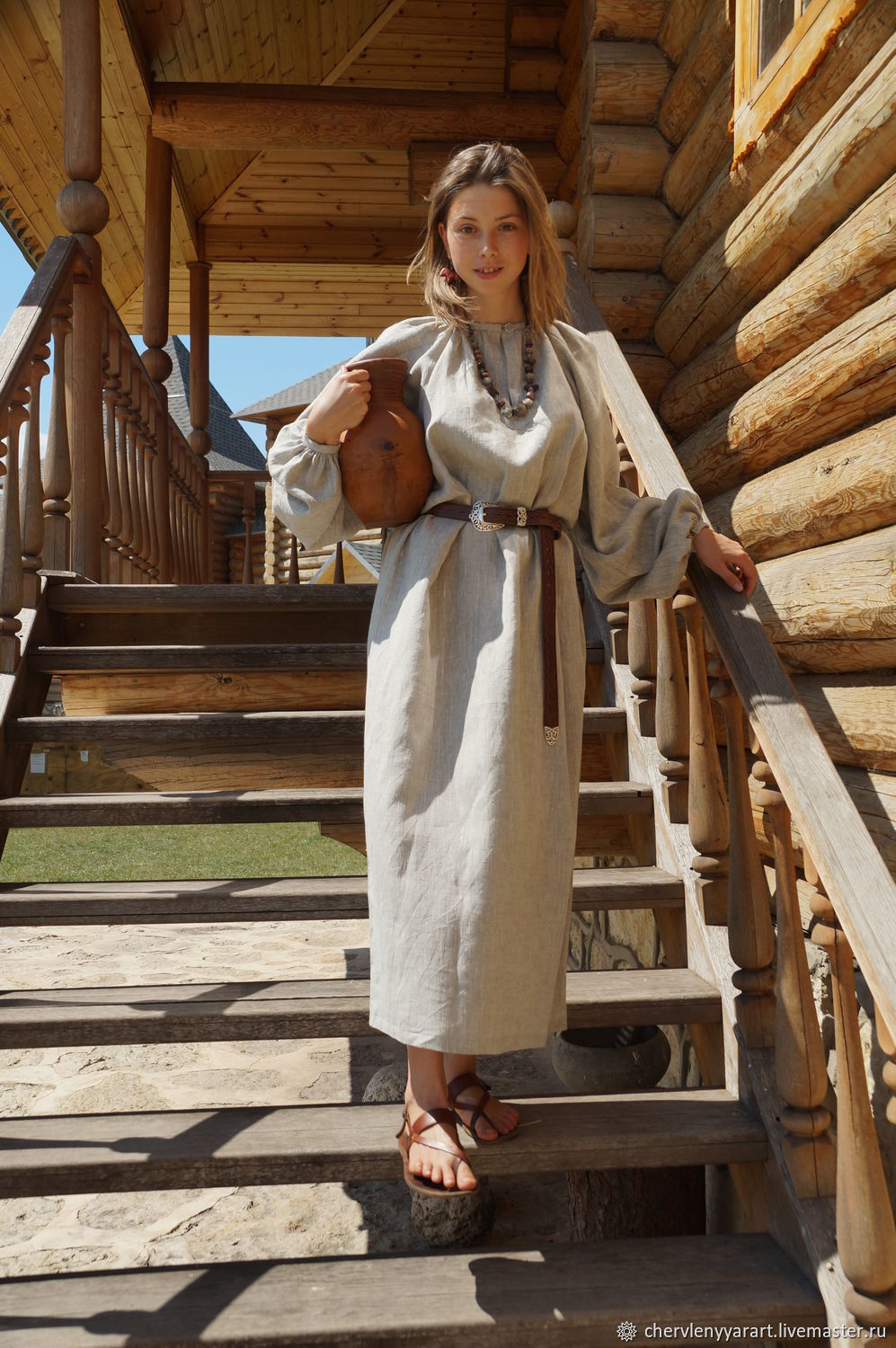 Girls in Slavic costumes in Dasmariñas